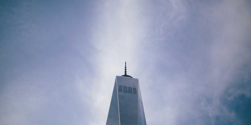 中国佳美55：当工业风美学邂逅专业彩妆，重新定义美容产品新范式